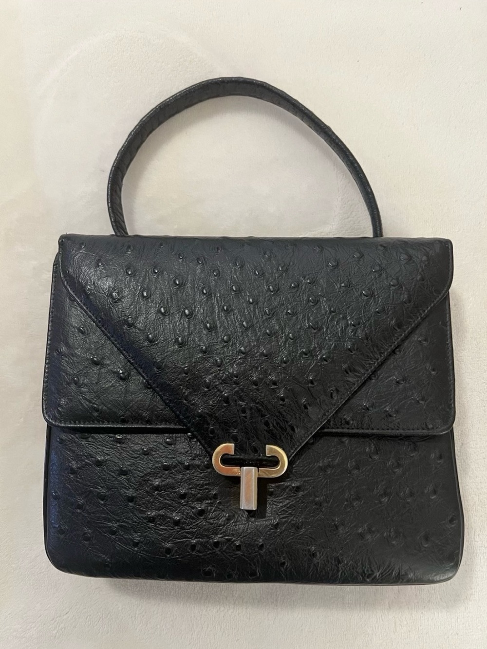 💚Beautiful Ostrich
Leather(1960s-1970s) Rare Double
Flap/Gold Hardware/turn-lock